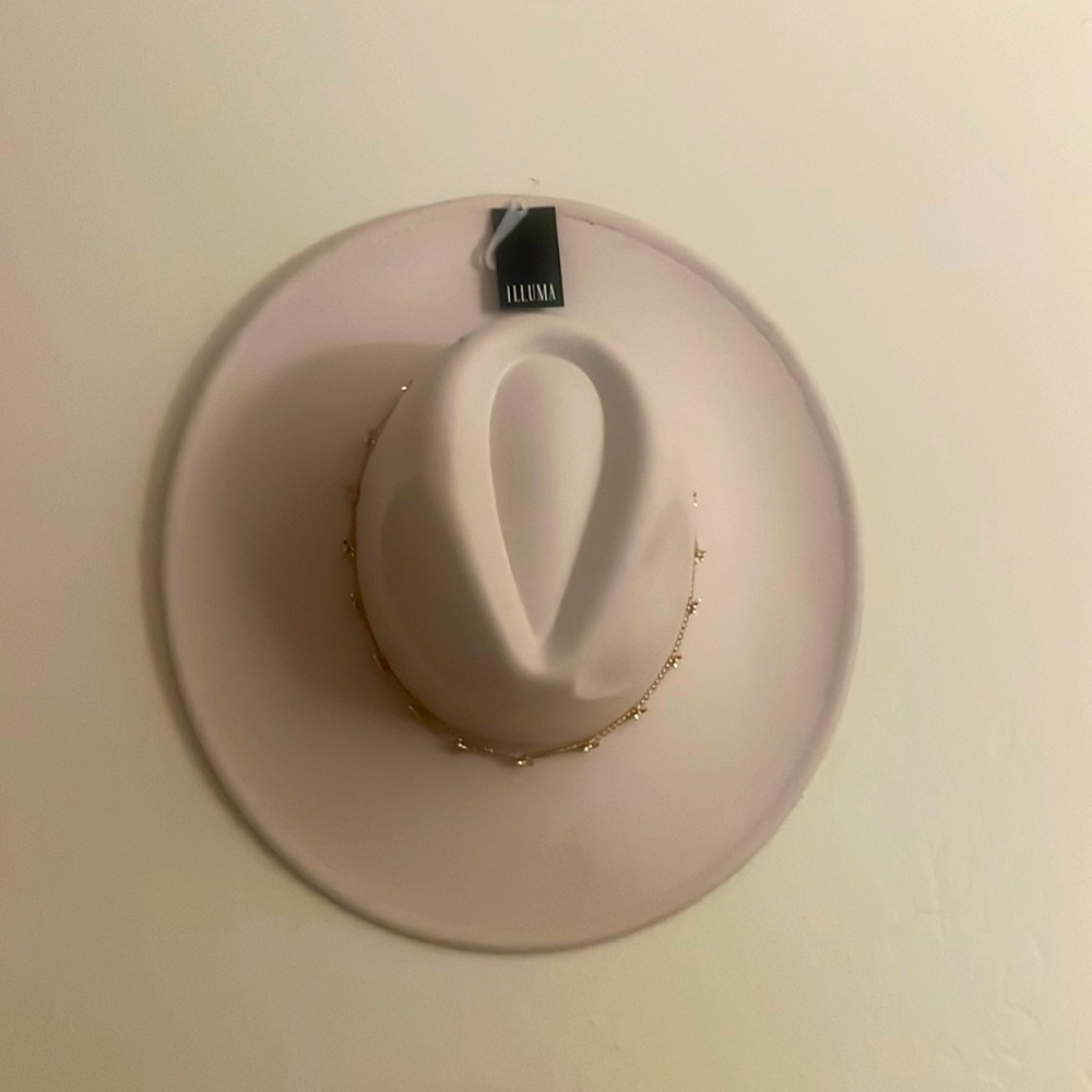 Here is a beautiful hat cream fedora